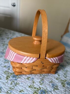 Vintage 1999 Small Wooden Longaberger Horizon of Hope basket with Plastic Liner